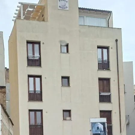 Il Faro Apartment *